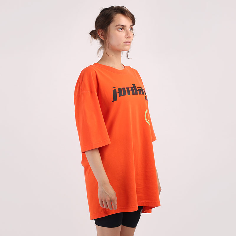 женская оранжевая футболка Jordan Moto Oversized T-Shirt CW2204-891 - цена, описание, фото 2
